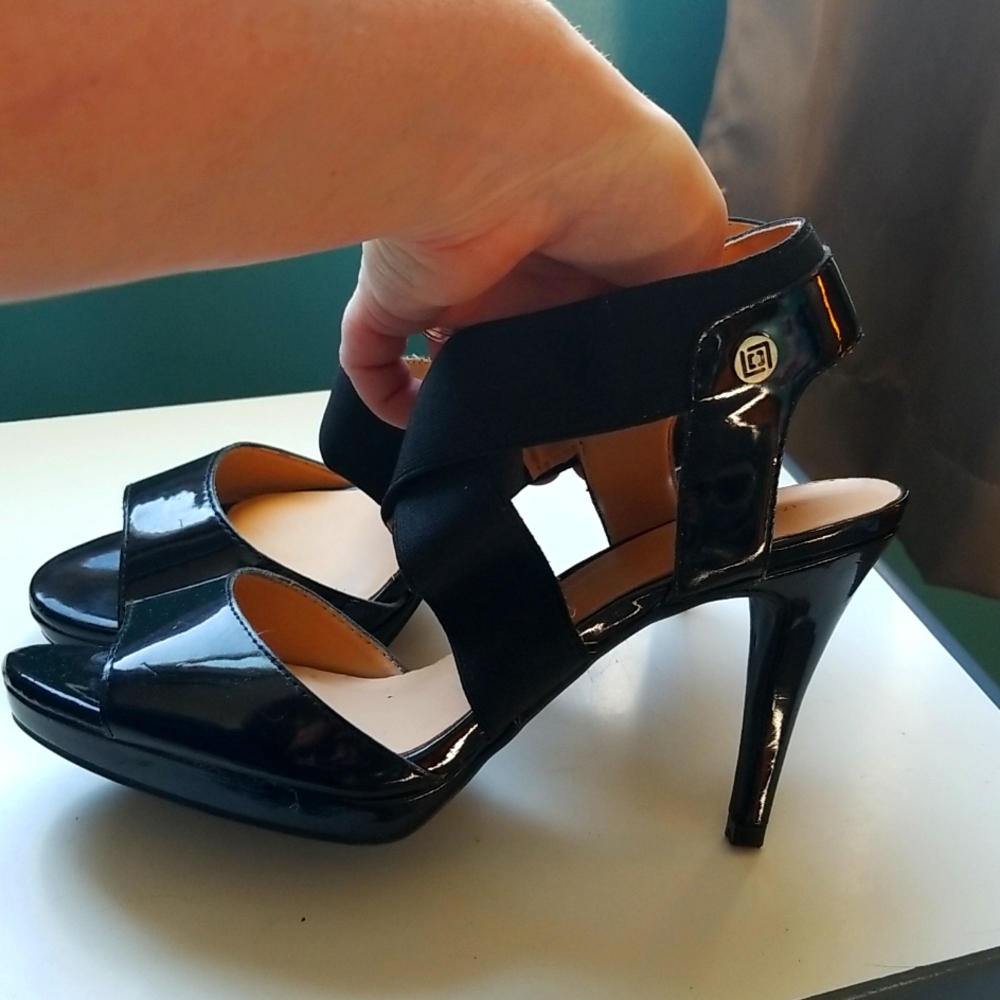 Liz Claiborne heels size 9.5